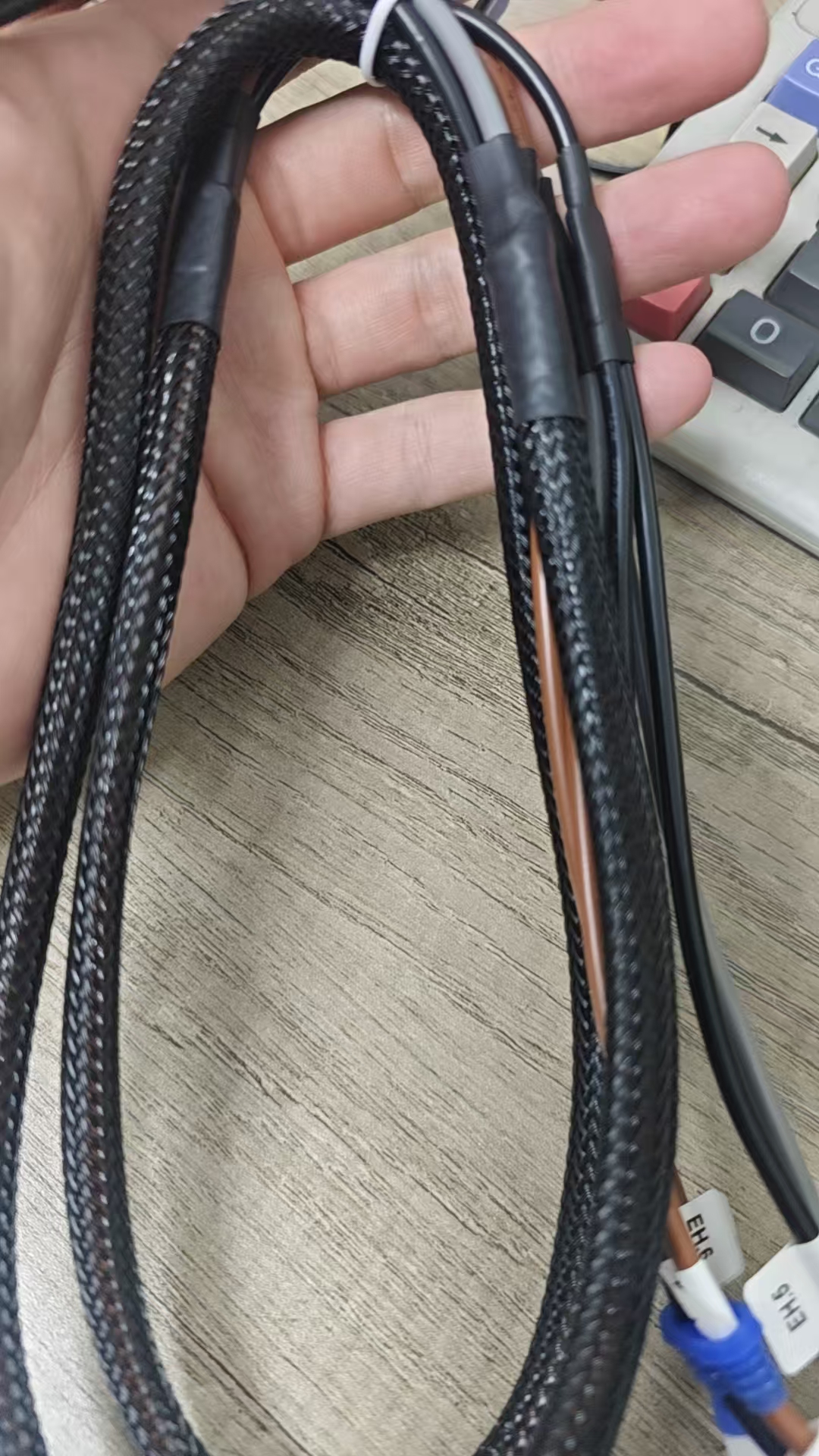 PET编织网管线束整理应用